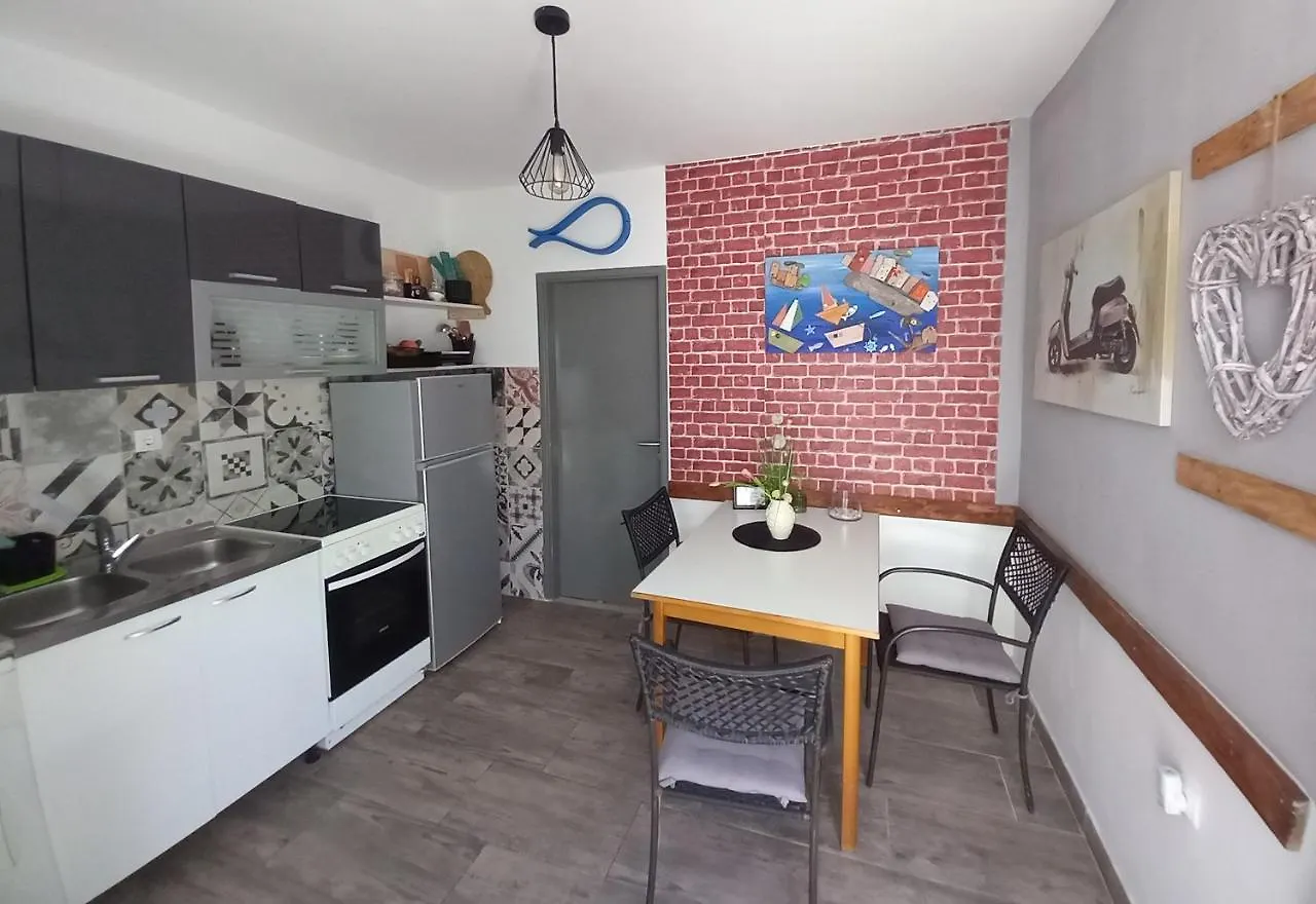 Nona Tonka Apartment Split